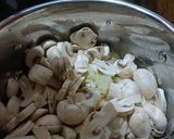 Une image de l'étape 2 de 🌱 Purée de céleri Comté et champignons.