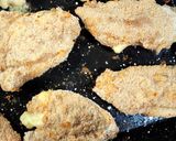 Foto del paso 8 de la receta: 🍗🧀🥓Milanesas de pollo rellenas, horneadas y con un toque diferente 🥓🧀🍗