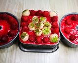 A picture of step 13 of No bake Raspberry cheese cake.