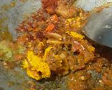 A picture of step 3 of Palak kadhi.