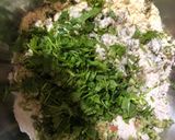 A picture of step 2 of Avocado paratha.