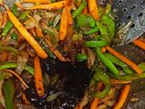 शेजवान नूडल्स(Schezwan noodles recipe in hindi)