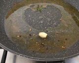 Foto del passaggio 2 della ricetta Strozzapreti con cavolfiore e salsa di alici