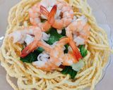 Hình bước làm 3 của món Mì xào giòn sauce me