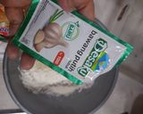 Foto langkah ke 5 dari resep Enoki chicken roll.