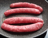 Foto del paso 1 de la receta: Longanizas frescas con sofrito y jalapeños