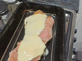 Matambre a la pizza con papas al horno