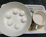 A picture of step 2 of Sponge Rasgulla.