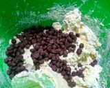 Foto langkah ke 4 dari resep Vanilla Chocochips Cookies, simple renyah.