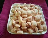 A picture of step 12 of Strawbeery flavour Shakkar pare.