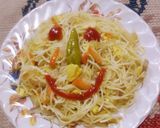 স্মাইলি এগ চাউমিন রেসিপি ধাপ - 5 ছবি