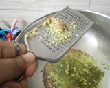 A picture of step 3 of Paneer paratha.