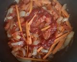 Foto del paso 2 de la receta: Arroz, zapallito, acelga morada y acelga amarilla