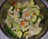 Foto del paso 3 de la receta: Pollo en tiras con vegetales