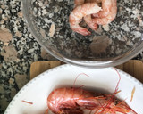 Foto del paso 1 de la receta: Risotto de calabacín y langostinos