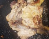 Foto del paso 1 de la receta: Contramuslo de pollo con guarnición de pimiento