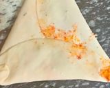 A picture of step 4 of Momo Paratha.
