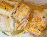 Une image de l'étape 2 de Filet d’églefin cuit à la vapeur, nappé d’une sauce à la crème, accompagné de riz au curcuma.