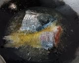 Foto langkah ke 1 dari resep Ikan Mas Bumbu Kuning.