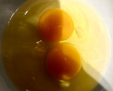 Foto del paso 2 de la receta: Tortilla francesa 🥚🥚 de espinacas 🥬, pavo 🦃 y aguacate 🥑