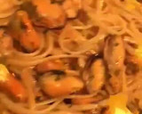 Foto del paso 2 de la receta: Linguine Con Mejillones en Mantequilla & Ajo