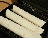 صورة لخطوة 3 من وصفة التورتيلا بالشكشوكة المدخنة 🌯😍😋