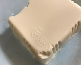这样利用剩余食材，既配出了营养，又搭出了美味 ——- 韩式泡菜酱淋 火鸡丝· 芦笋片· 豆腐的食譜步驟1照片