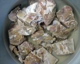 Foto del paso 2 de la receta: Guiso de porotos negros