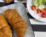 Gambar langkah 1 resipi Croissant Tuna Mayonis.