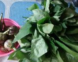 Foto langkah ke 1 dari resep Daun kacang masak bening.