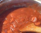 Foto del paso 2 de la receta: Salsa con salchichas para acompañar polenta
