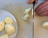 Foto del paso 1 de la receta: Pimientos rellenos de tortilla de patatas