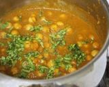 A picture of step 5 of Punjabi Chole.