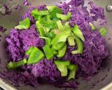A picture of step 2 of Purple cabbage roll.