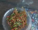 A picture of step 4 of Maggi noodles vegetables spring roll.