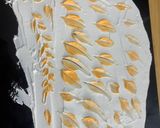 Hình bước làm 4 của món Dùng Cream Cheese trang trí bánh (cheese cake decoration)