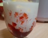 Foto langkah ke 3 dari resep Korean strawberry milk.