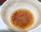Hình bước làm 4 của món Cháo gà và gỏi gà xé trộn rau thơm tốc hành