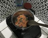 Foto langkah ke 4 dari resep Seblak Kerupuk Simple & Hemat.