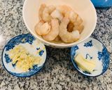Hình bước làm 1 của món Bí ngòi xào tôm 🍤