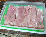 Foto del paso 3 de la receta: Solomillo adobado en mojo a la plancha con chips de verduras