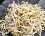 Foto langkah ke 1 dari resep Tumis mix tauge,kikil, tahu,kucai.