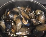 Foto del paso 1 de la receta Mejillones al vapor