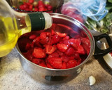 Foto del paso 4 de la receta: Crema fría (gazpacho) de fresas y tomates