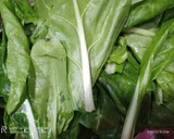 Foto del paso 1 de la receta: Pencas de acelgas con almejas y krema de acelgas🌱🥬🥬