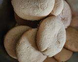 Foto del paso 2 de la receta: Alfajores caseros de maizena y harina