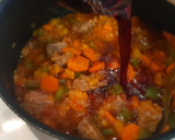 Foto del paso 4 de la receta: Guiso de aguja de ternera con pasta