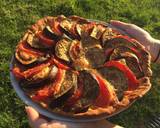 Pizza aux légumes d’été et chèvre étape de la recette 3 photo