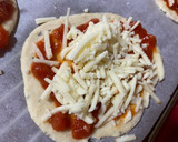 Foto del paso 1 de la receta: Mini pizzas de sabores