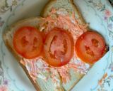 A picture of step 5 of Mayo and vegetable Sandwich.